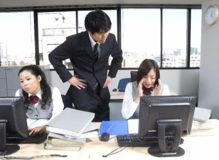 職業(yè)枯竭癥來襲怎么辦?應(yīng)及時(shí)充電學(xué)會(huì)傾訴