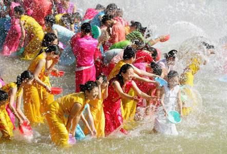 傣族有什么風(fēng)俗習(xí)慣？中國(guó)少數(shù)民族傣族的來(lái)歷習(xí)俗