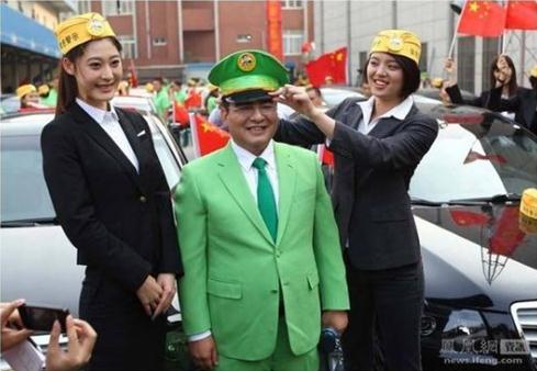 陳光標稱:未受過九年義務教育的人不應該生孩子