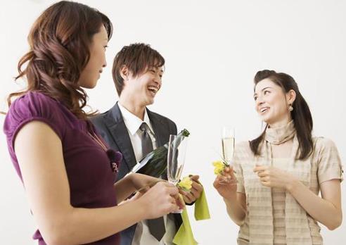 職場建立私交到底好不好？同事間適可而止的職場私交最明智
