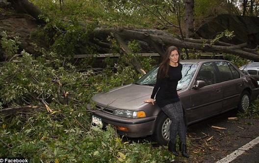 紐約遭風(fēng)暴襲擊,巴西女模特紐約災(zāi)區(qū)拍寫真惹眾怒遭群PS