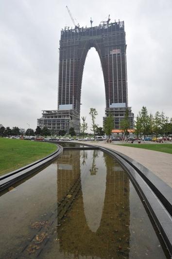 大秋褲穿上大頭鞋:蘇州“秋褲”樓穿上了“方頭鞋”