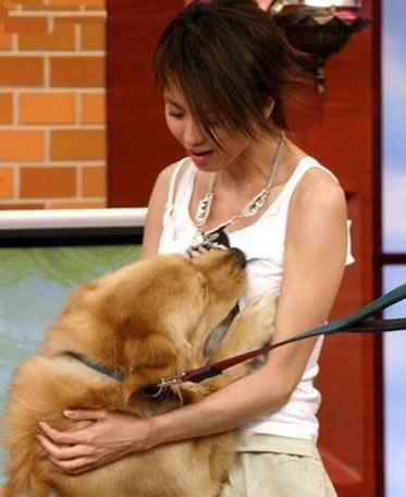 動(dòng)物也好色:喜歡非禮美女的好色動(dòng)物組圖