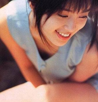 組圖:42歲酒井法子復出超酷性感裝露面,全裸淋浴吸吮手指舊照瘋傳