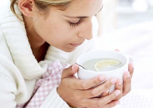 手腳冰涼是怎么回事?手腳冰涼吃什么好