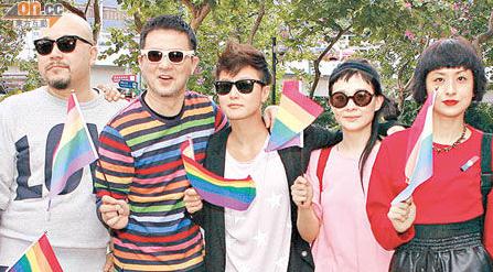 何韻詩出柜，當眾高呼我是同志，黃耀明黃偉文父母親力挺，黃偉文、黃耀明、何韻詩、梁漢文太太、徐濠縈