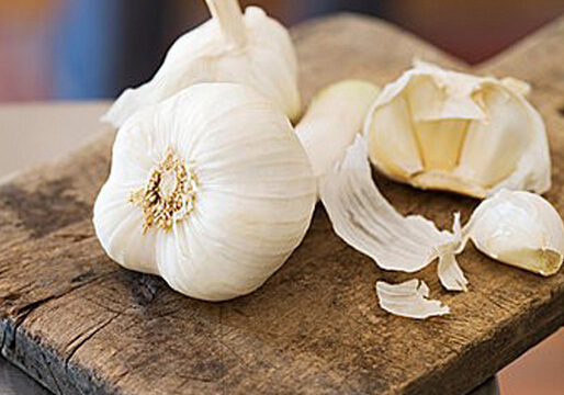 烤大蒜泡水能止咳嗎?有效止咳偏方推薦