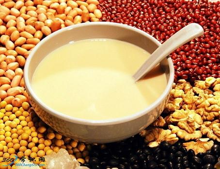 咳嗽吃什么好的快 豆漿飲潤肺寧嗽化痰