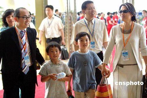 潘石屹有幾個兒子,潘石屹兒子叫什么,潘石屹兒子潘讓潘少