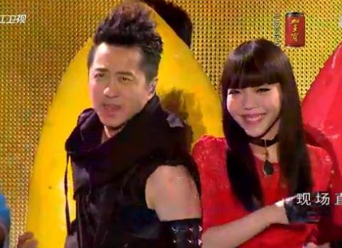 疑中國好聲音吳莫愁庾澄慶曖昧師生戀曝光,哈林不否認