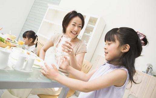 牛奶營養(yǎng)豐富-牛奶的認(rèn)識誤區(qū)揭秘