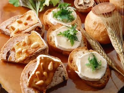 容易發(fā)霉的食物有哪些？食物防霉發(fā)霉去霉的小常識(shí)