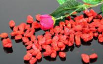 枸杞子泡水能補(bǔ)腎-枸杞泡水喝多少合適？