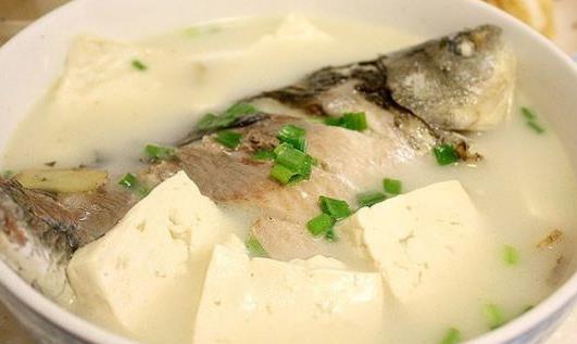 產后催奶喝奶白湯有用嗎?