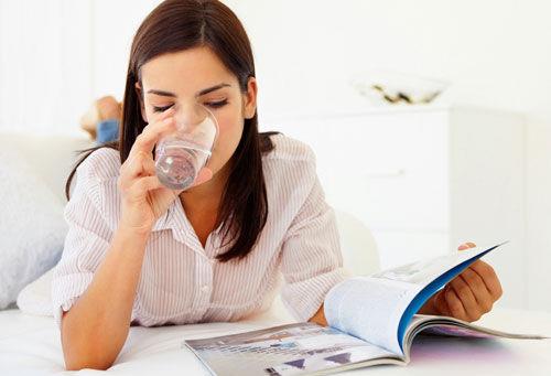 喝溫開水好處：養胃、清潔口腔、刷牙保護牙齦