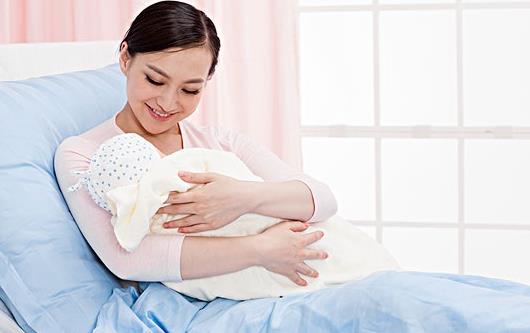 高齡產婦坐月子要注意什么?