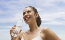 經常喝純凈水好嗎？喝白開水好還是喝純凈水好