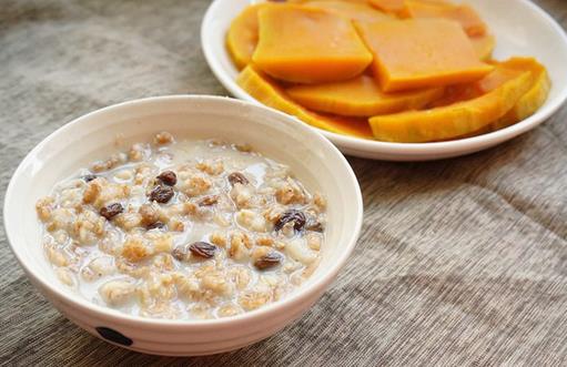 喝燕麥粥預防心臟病