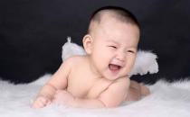 寶寶吃奶粉好嗎？大便太干怎么辦？