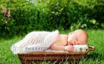 新生兒黃疸的癥狀是什么？如何護理新生兒？