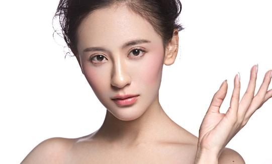 素顏出門?裸妝更出色!