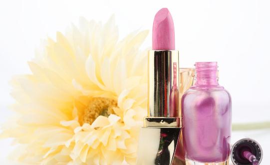 怎么化妝口紅才不會掉色?