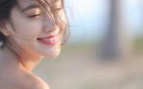 怎么化妝才顯得皮膚白嫩？