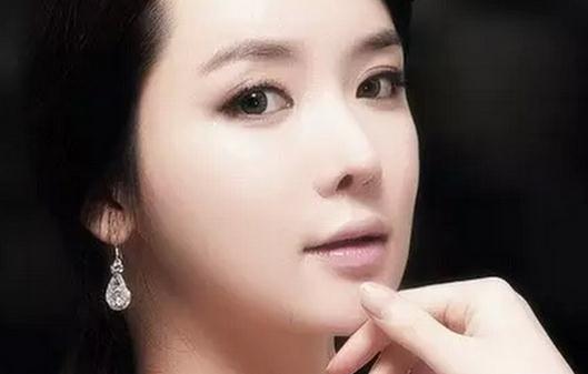 食鹽的8大美容功效:食鹽可清潔肌膚