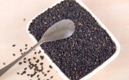 黑芝麻可以黑發嗎?黑芝麻對頭發的功效