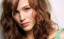 凌亂感側(cè)邊松散辮子頭怎么編？