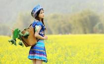 怎么燙發(fā)才不死板？適當(dāng)修剪長(zhǎng)度