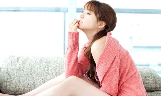 OL如何自己打造干練短發(fā)？