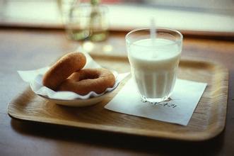 不吃早餐引陽痿 男性保健有方法