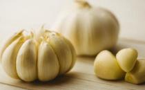 吃什么會引起口臭？口臭怎么辦？