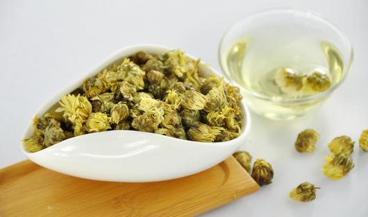 春季4種藥茶養肝明目