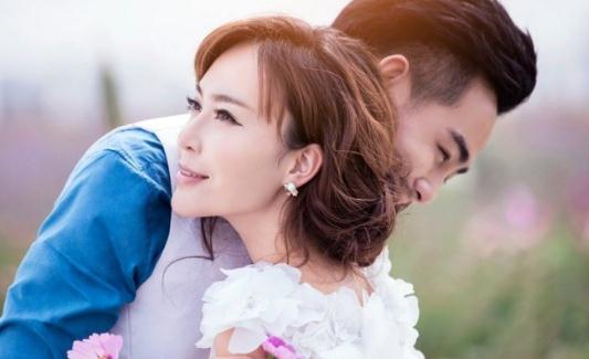 女人什么時候最美麗?玩填字游戲