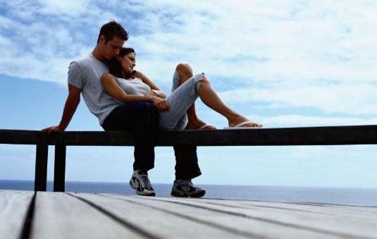 從親吻讀懂男人心 親吻前額代表什么?