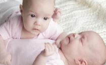 太罕見(jiàn)，一對(duì)雙胞胎竟然同母異父