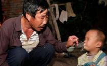 ?70歲老人娶20歲智障女，并生育兩個孩子