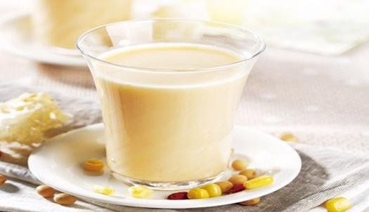 喝豆?jié){能吃雞蛋嗎?喝豆?jié){的注意事項(xiàng)