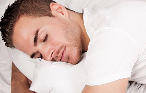 男人裸睡意想不到的N個好處