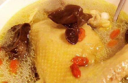 痛經(jīng)吃什么?緩解疼痛12招