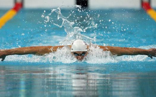 蝶泳怎么換氣？蝶泳的動作要領及技巧