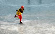 滑冰的好處有哪些？滑冰的技巧有哪些？