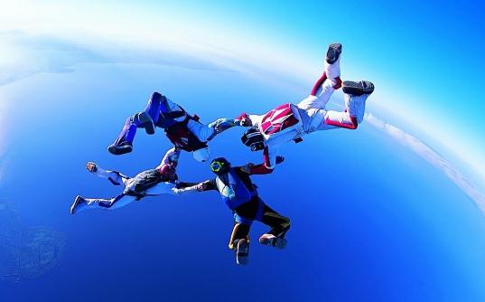 跳傘的好處有哪些?跳傘技巧有哪些?