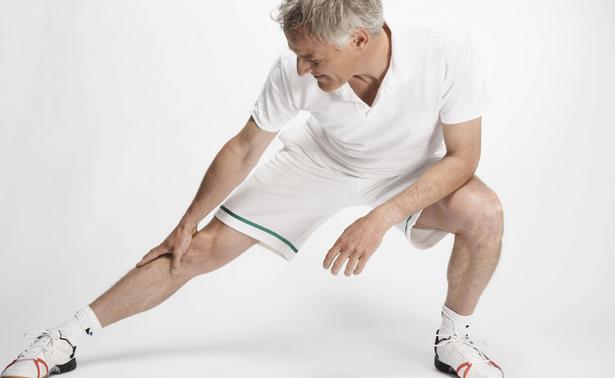 老年跑步健身,邊跑邊說不可取