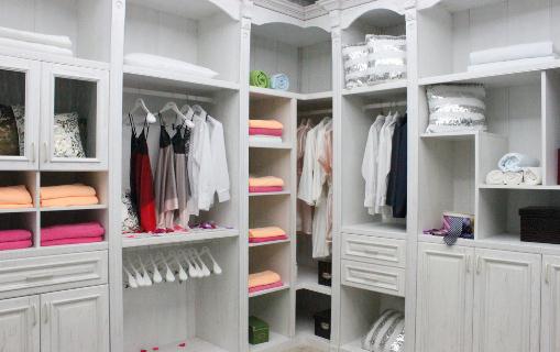 實木衣柜如何保養?實木衣柜的選購技巧