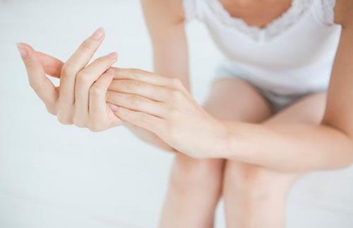 開車太久長繭了咋辦? 教你幾個嫩膚妙招