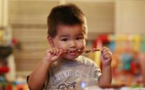 寶寶吃肉好處多 媽媽應給幼兒適量吃些肉