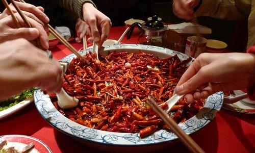 吃得太辣易錯失味覺 上班族午餐怎么吃才健康?